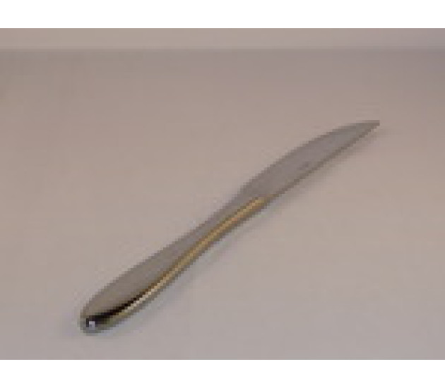 Tafelmes 23,5 cm.