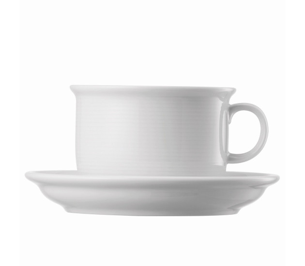 Cappuccinokop en schotel
